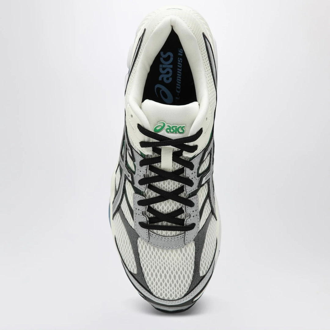 ASICS - Gel-Cumulus 16 Sneakers in Ivory/Pure Silver