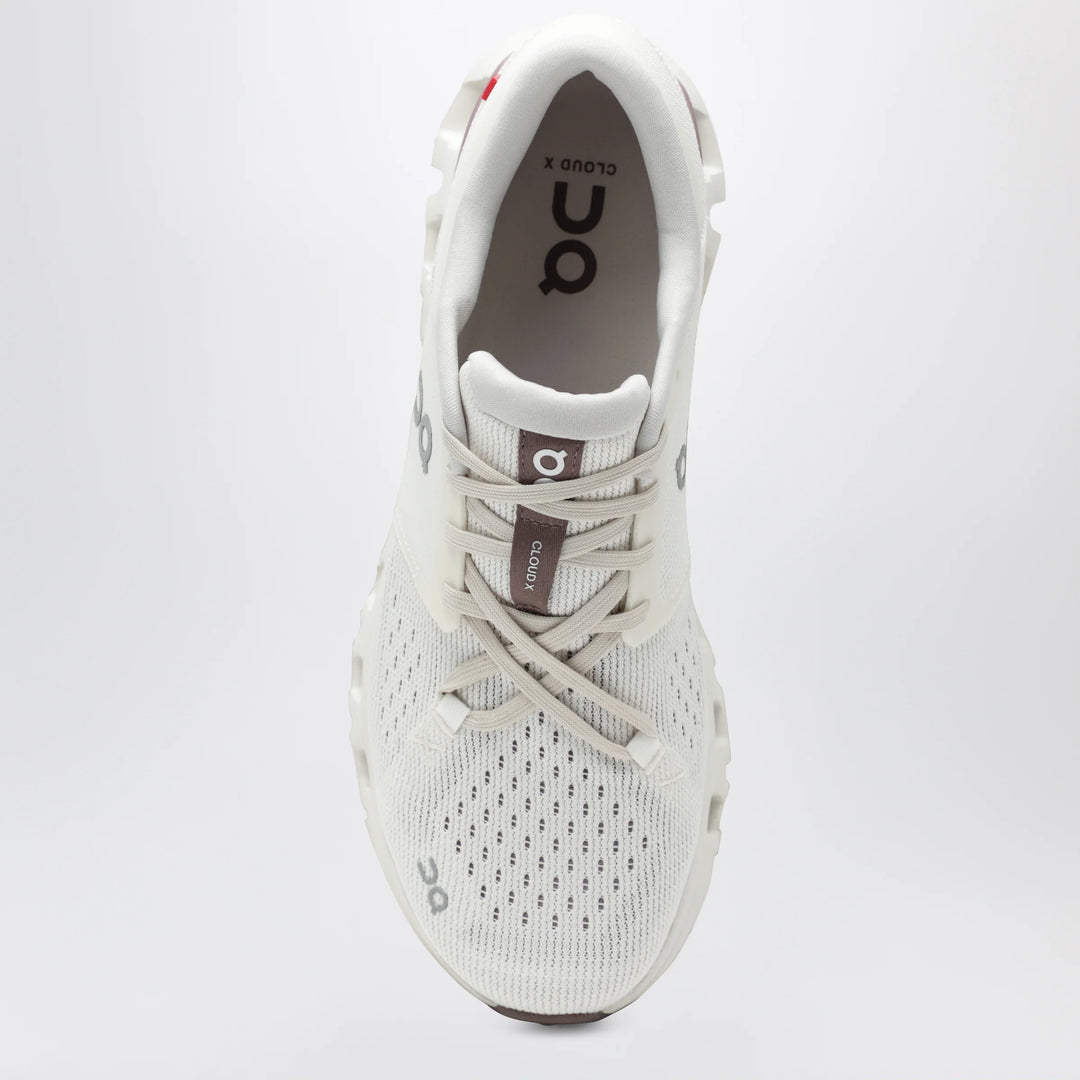 On - Cloud X 4 Ivory/Heron Sneakers