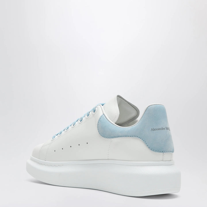 Alexander McQueen - Oversize sneakers in white/powder blue