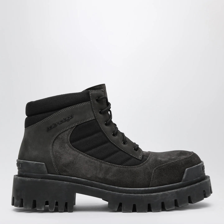 Balenciaga - Combat Strike low lace-up suede boots brown/black Brand Apparel &amp; Accessories > Shoes 41 IT