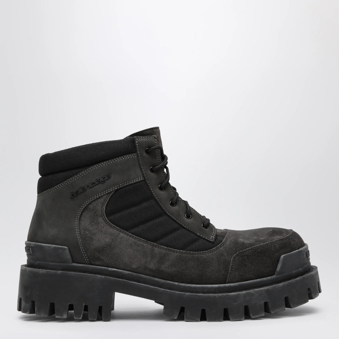 Balenciaga - Combat Strike low lace-up suede boots brown/black Brand Apparel &amp; Accessories > Shoes 41 IT