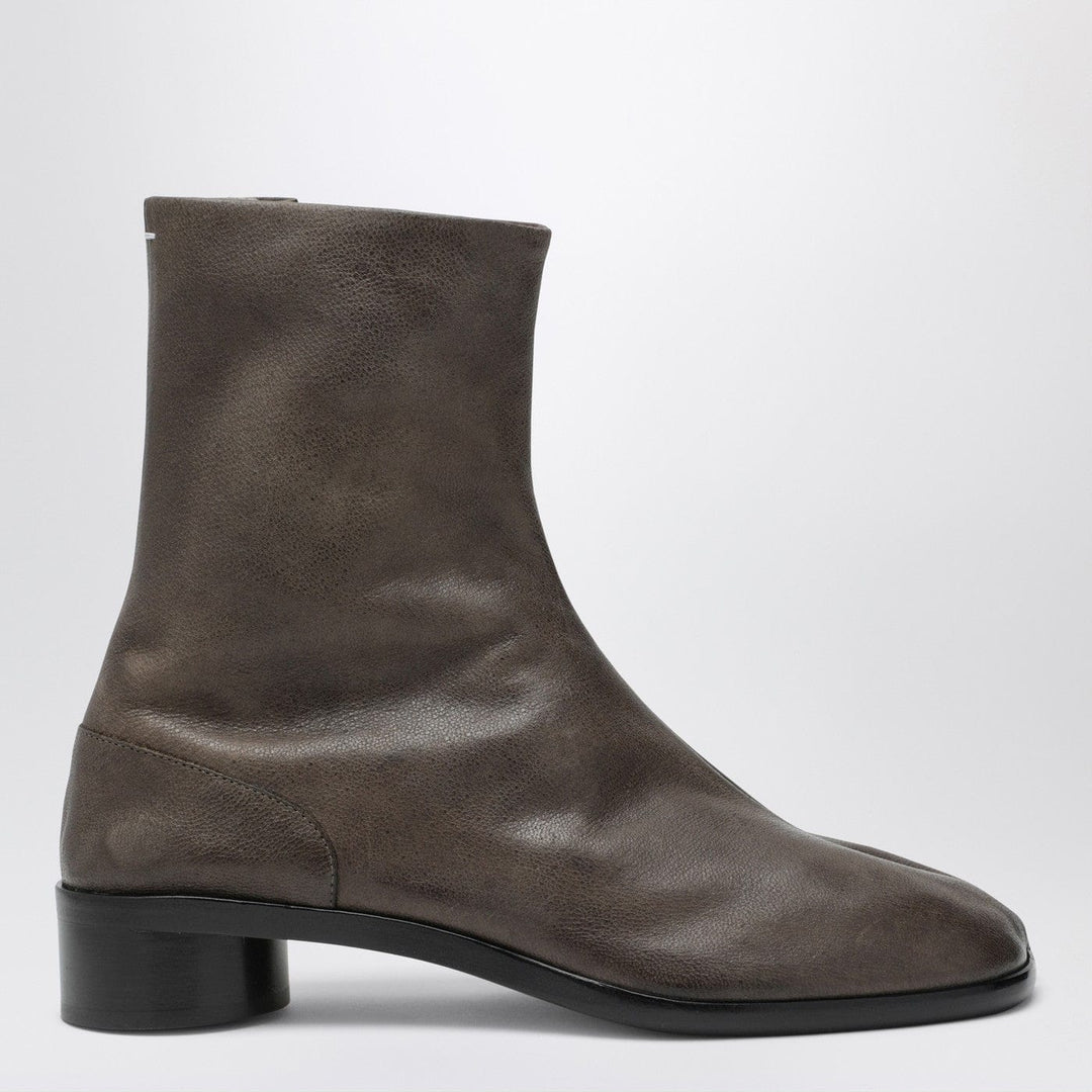 Shoes Maison Margiela - Tabi ankle boot in brown leather Brand
